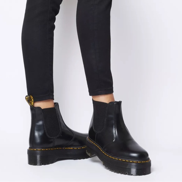 SOLD Dr Martens • 2976 Chelsea Boot Quad platform black smooth leather chunky - Picture 3 of 14